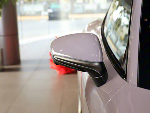 2024�� Taycan 4 Cross Turismo