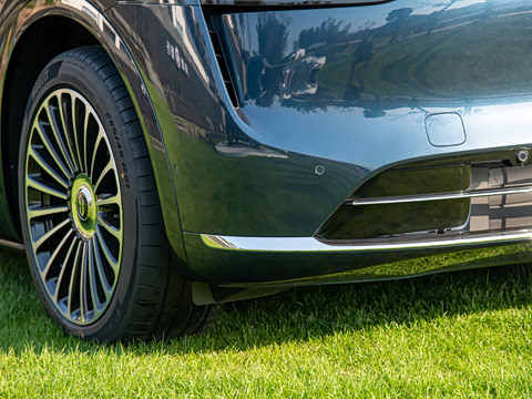 2025�� ���� Ultra�� 53.4kWh 6����