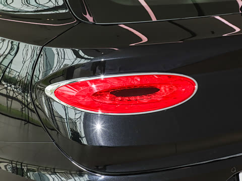 2026�� 4.0T V8 ������