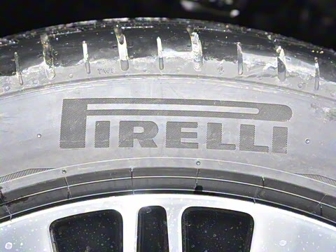 2025�� �Ŀ� E 300 L ������