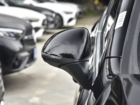 2025�� �Ŀ� GLC 260 L 4MATIC ������