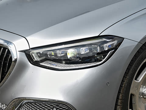 2025�� �Ŀ� S 680 4MATIC