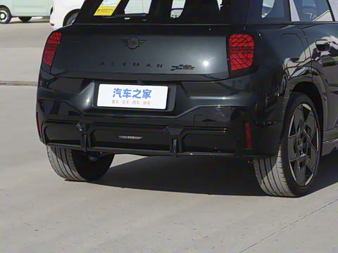 2025�� JOHN COOPER WORKS