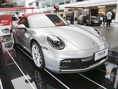 2025�� Carrera Cabriolet 3.0T