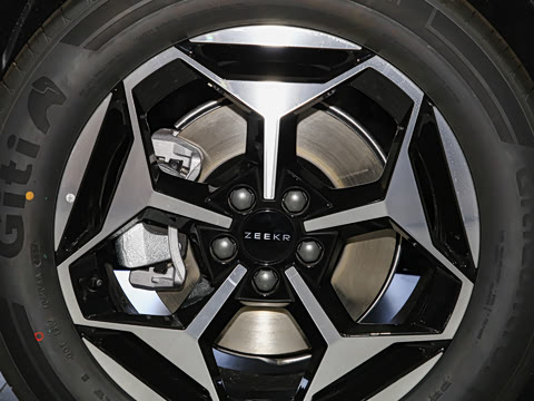 2025�� ����������