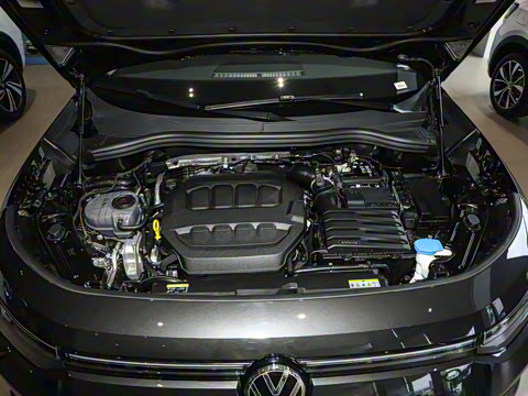 2025�� ̽��L 330TSI ������Ӣ