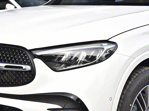 2025�� GLC 300 L 4MATIC ������ 7��