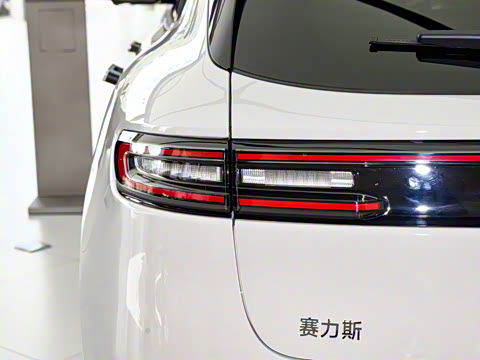 2025�� ����   Ultra ������