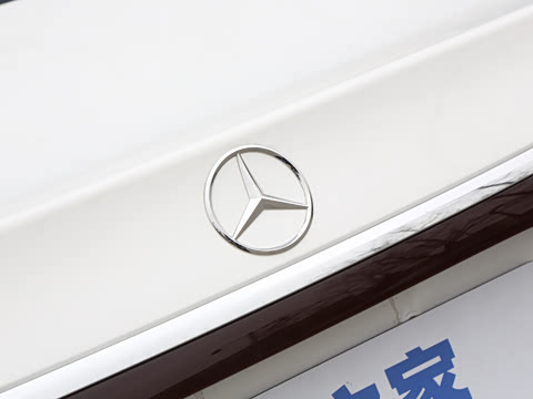 2025�� �Ŀ� E 300 L ʱ����