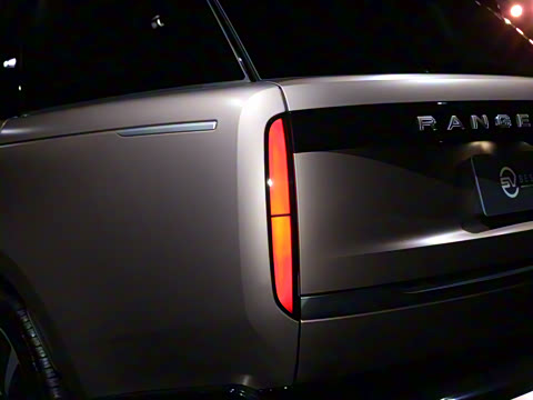 2025�� 4.4 V8 SV�й�ʮ����߶���