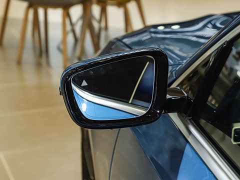 2025�� 325Li M�˶���װ