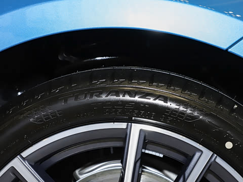 2025�� 325Li M�˶���װ