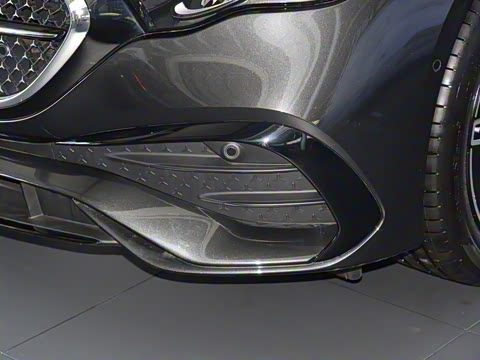 2025�� E 300 ʱ�����˶���