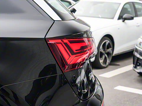 2025�� 45�����ذ� 40 TFSI ����������
