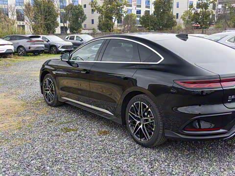 2025�� EV �Ǽݰ� 701KM������