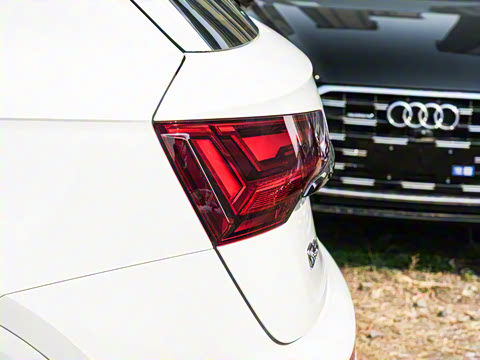 2025�� 45�����ذ� 40 TFSI ����������