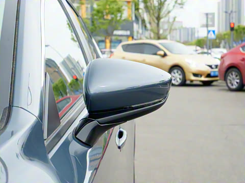 2025�� 2.0L �Զ������