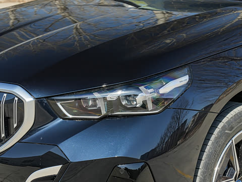 2025�� eDrive 35L M�˶���װ