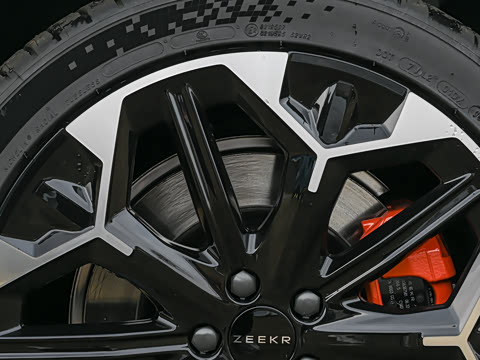 2025�� �����������Ǽݰ� 100kWh