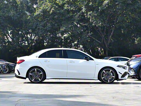 2025�� AMG A 35 L 4MATIC