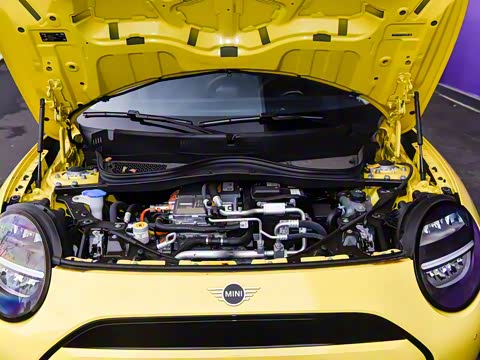 2025�� 456km COOPER E ������