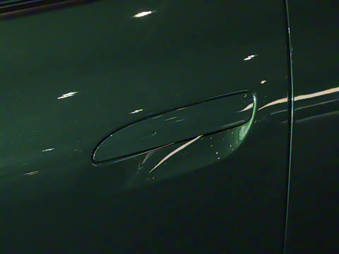 2024�� Taycan 4 Cross Turismo