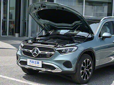 2025�� �Ŀ� GLC 260 L 4MATIC ������