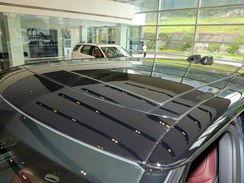 2025�� 400PS Dynamic HSE