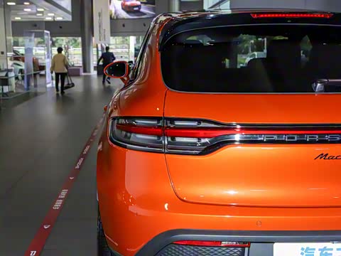 2025�� Macan 2.0T ���ΰ�