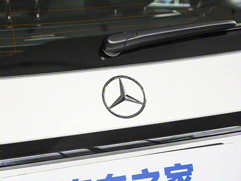 2025�� �Ŀ� GLC 260 L 4MATIC ������