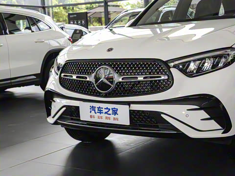 2025�� �Ŀ� GLC 260 L 4MATIC ������