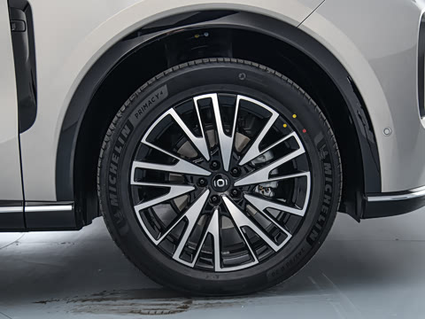 2025�� 215�����콢PLUS