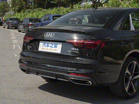 2025�� 200���������� 40 TFSI ����������