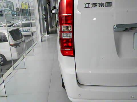 2023�� PLUS 1.8L 9�����˰�CNG