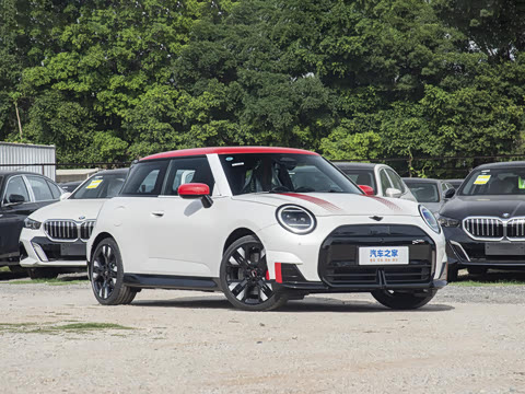 2025�� JOHN COOPER WORKS