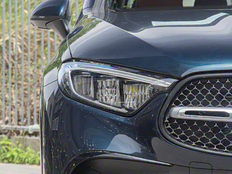 2025�� �Ŀ� GLC 260 L 4MATIC ������