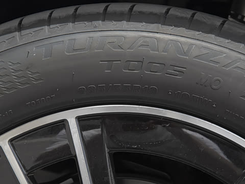 2025�� �Ŀ� GLC 260 L 4MATIC ������