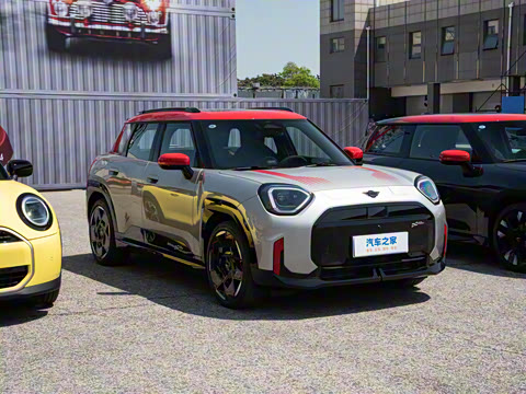 2025�� JOHN COOPER WORKS