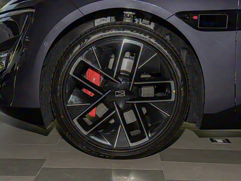 2025�� �Ŀ� Max���̰�