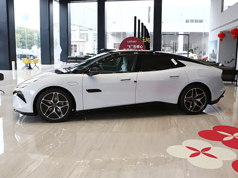 2025�� ��װ��