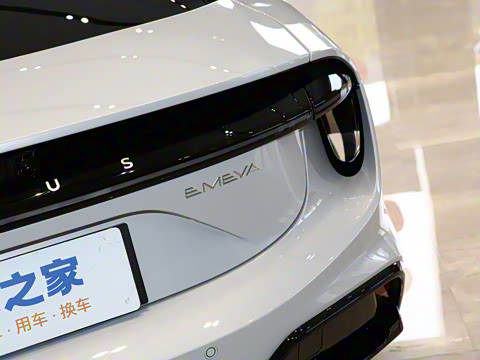 2025�� ��װ��