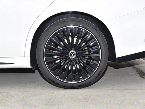 2025�� E 300 �������˶���