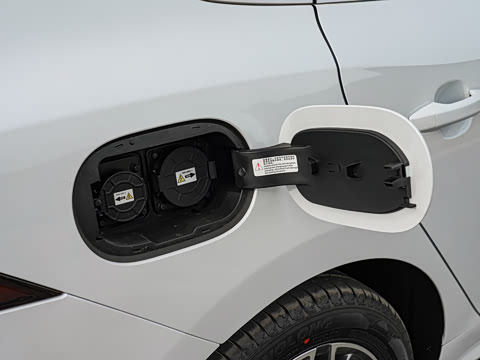 2025�� EV 510KM ���а�