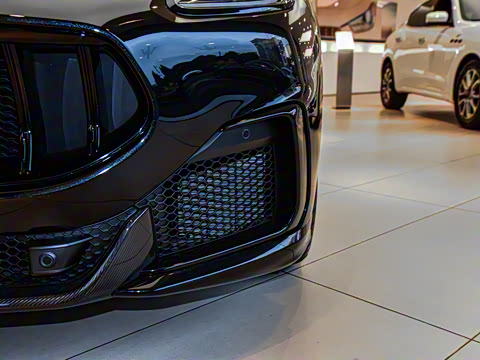 2023�� 3.0T Trofeo