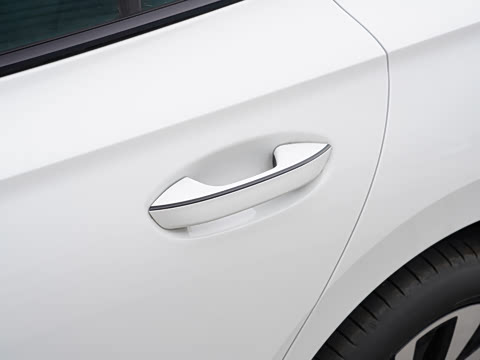 2025�� Pro 380TSI �ǿ���ҫ��