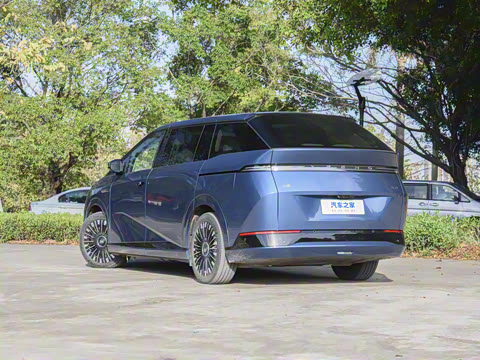 2025�� 650������ Max