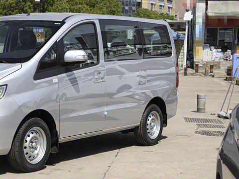 2025�� 1.8L �ֶ������ 5��