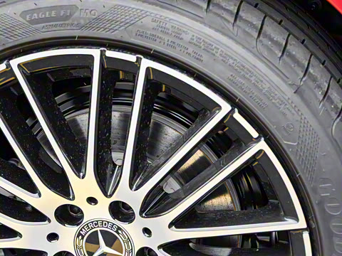 2025�� �Ŀ� C 260 L �˶���