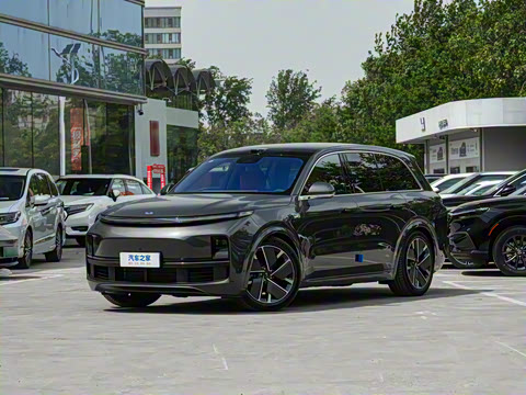 2025�� Ultra ���ܻ��°�