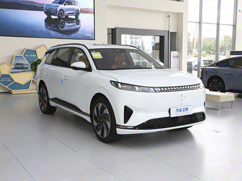 2025�� 210Ultra���Ȱ� 6��